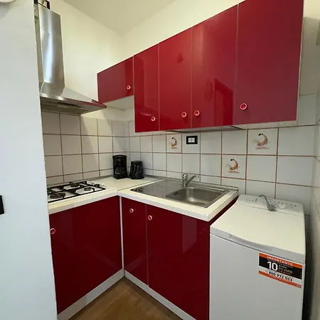 5' From Punta Gro With Free Swimming Pool Apartment Sirmione
