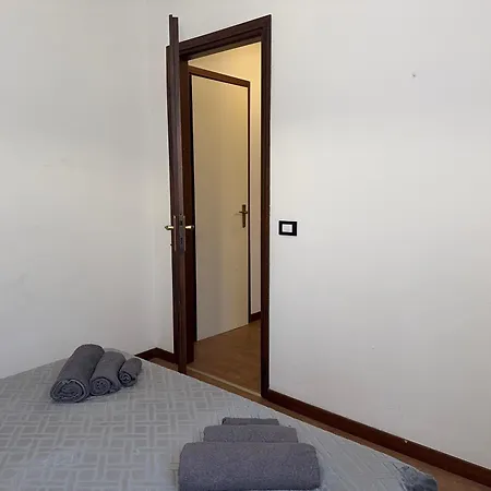 Apartment 5' From Punta Gro With Free Swimming Pool Sirmione