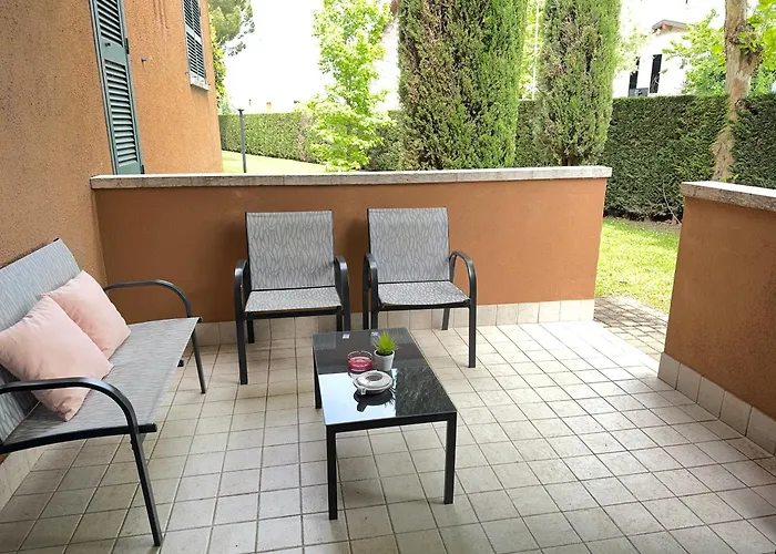 5' From Punta Gro With Free Swimming Pool * Σιρμιόνε